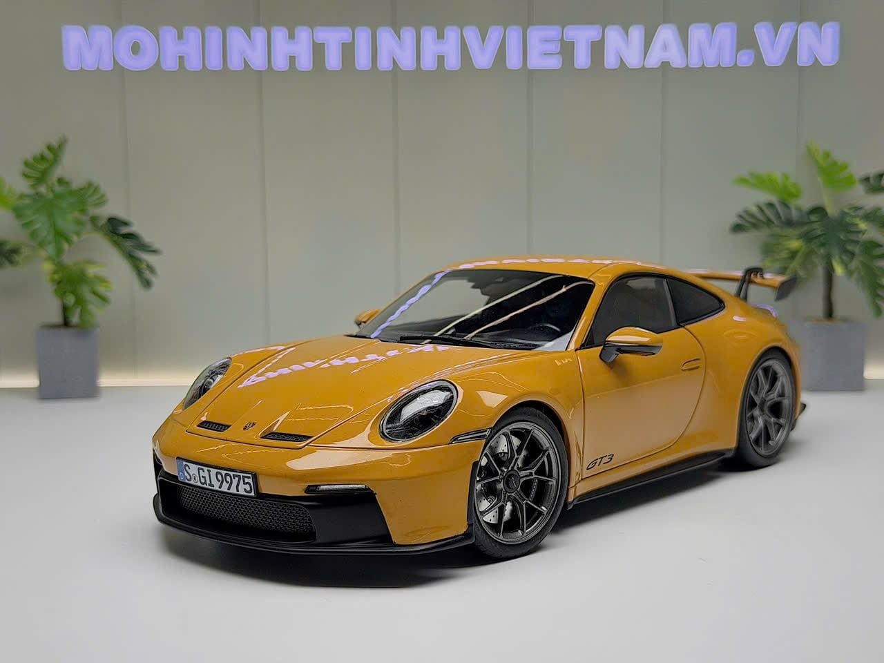 XE MÔ HÌNH PORSCHE 911 GT3 2021 BAHAMA YELLOW,TỶ LỆ 1/18 NOREV