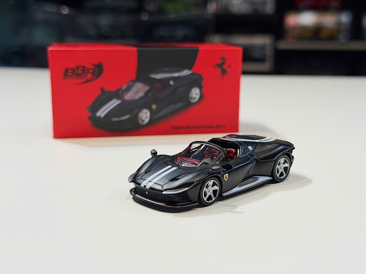 XE MÔ HÌNH FERRARI DAYTONA SP3 MATT BLACK,TỶ LỆ 1/64 BBR