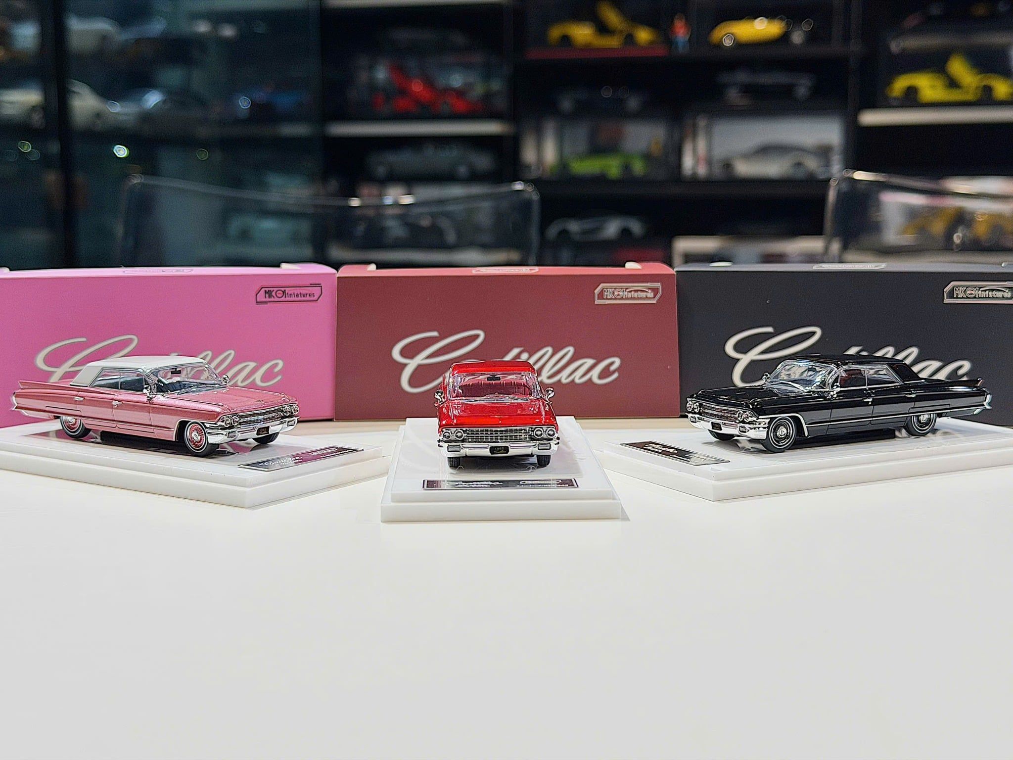 XE MÔ HÌNH CADILLAC DE VILLE,TỶ LỆ 1/64 MK