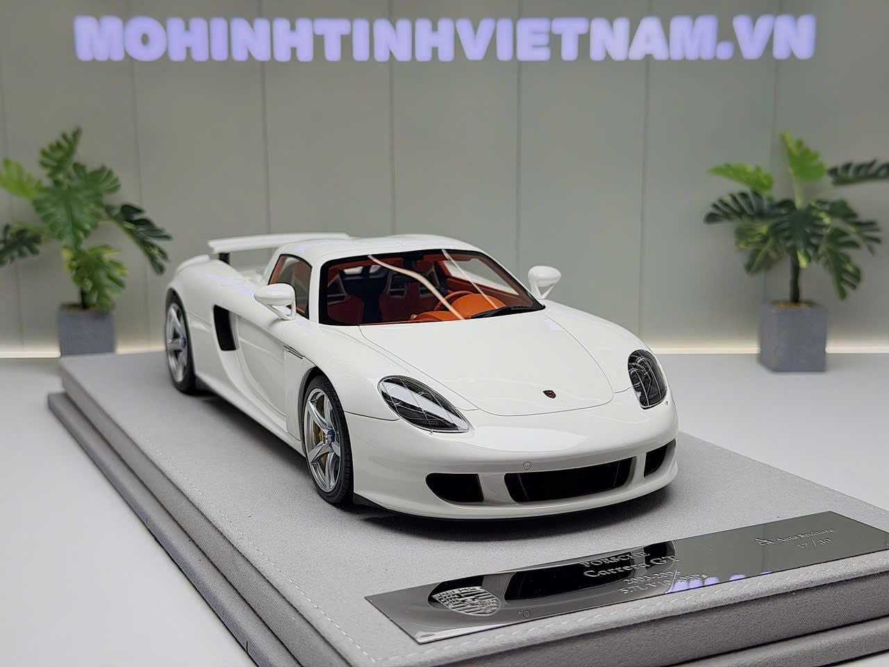 XE MÔ HÌNH PORSCHE CARRERA GT WHITE,TỶ LỆ 1/18 SCU