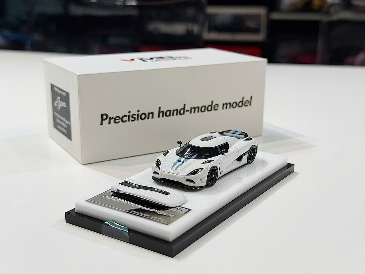 XE MÔ HÌNH KOENIGSEGG AGERA FORZA HORIZON 5 WHITE,TỶ LỆ 1/64 VMB