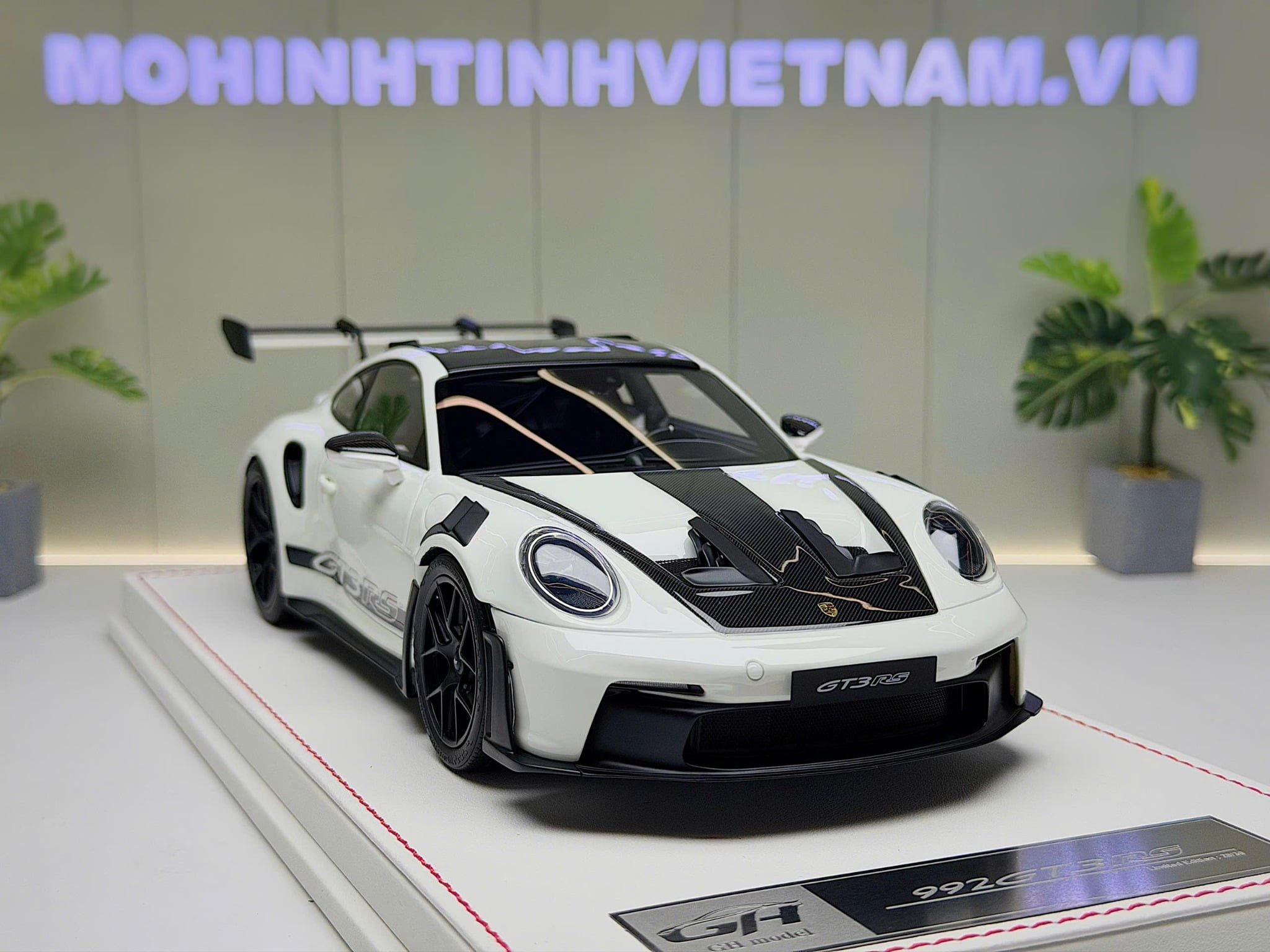 XE MÔ HÌNH PORSCHE 992 GT3 RS LUMINOUS GREEN,TỶ LỆ 1/18 GH MODEL