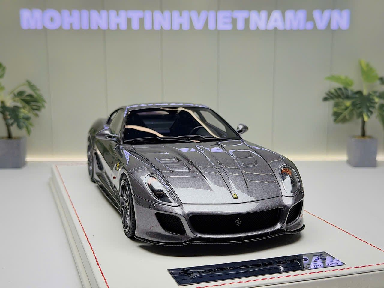 XE MÔ HÌNH FERRARI 599 GTO NOVITEC GREY,TỶ LỆ 1/18 RUNNER