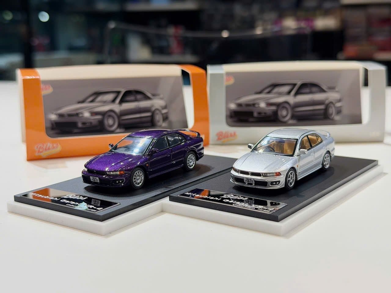 XE MÔ HÌNH MITSUBISHI GALLANT VR-4 8TH GENERATION,TỶ LỆ 1/64 BLISS