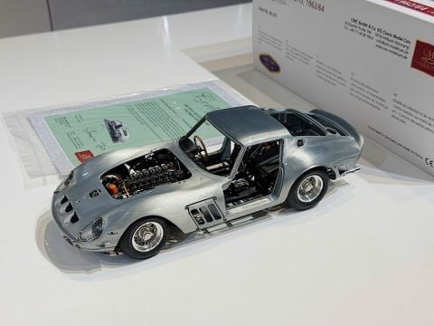  XE MÔ HÌNH FERRARI 250 GTO 1962/64,TỶ LỆ 1/18 CMC 