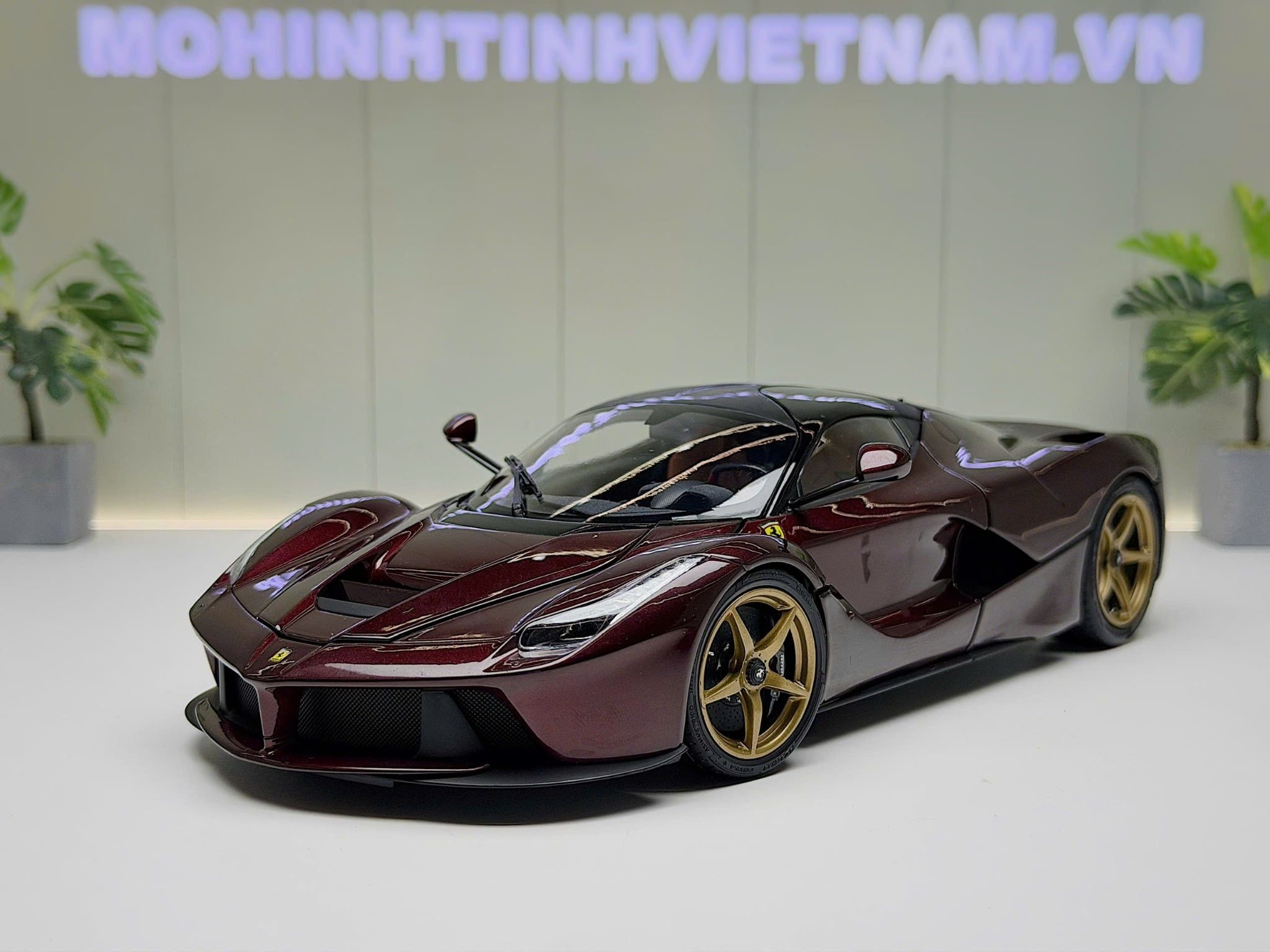 XE MÔ HÌNH FERRARI LAFERRARI ROSSO RUBINHO,TỶ LỆ 1/18 BBR