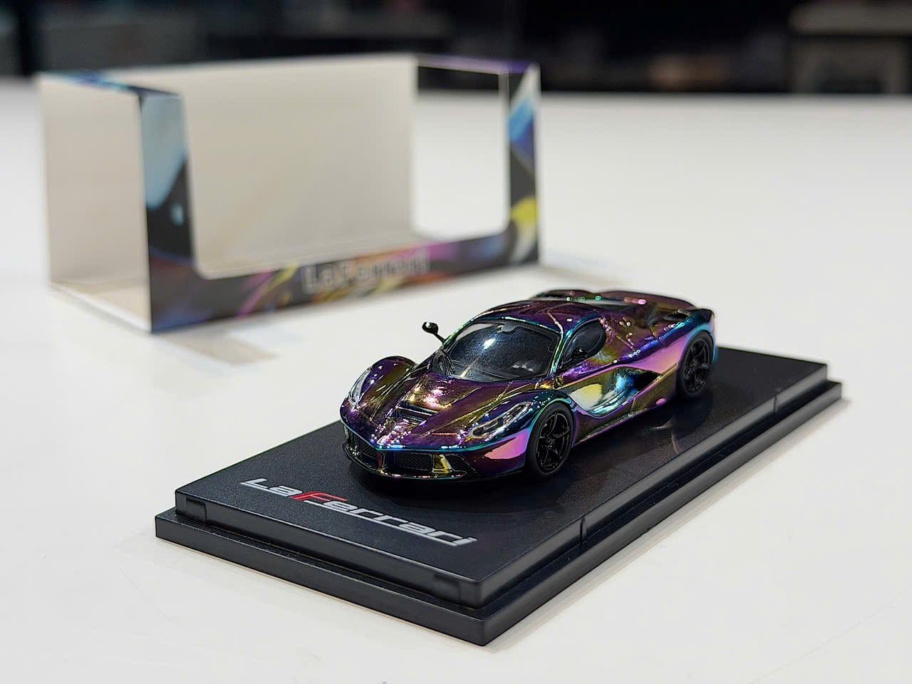 XE MÔ HÌNH FERRARI LAFERRARI CHAMELEON,TỶ LỆ ORIGINAL PAKAGING