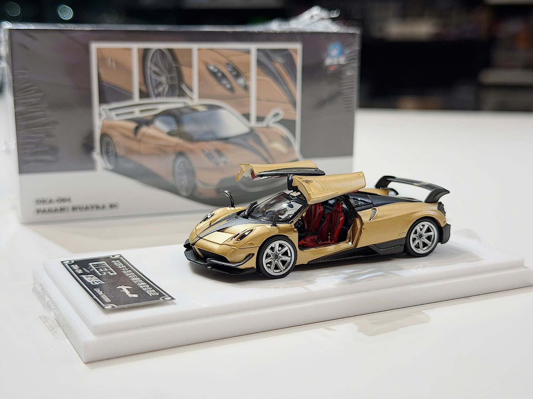 XE MÔ HÌNH HEC 2026 - PAGANI HUAYRA BC GOLD,TỶ LỆ 1/64 DEMON KING