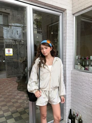  CLÉLIE Set áo khoác dù kéo khóa có mũ và quần short lưng thun phối viền ren Vincent Set 