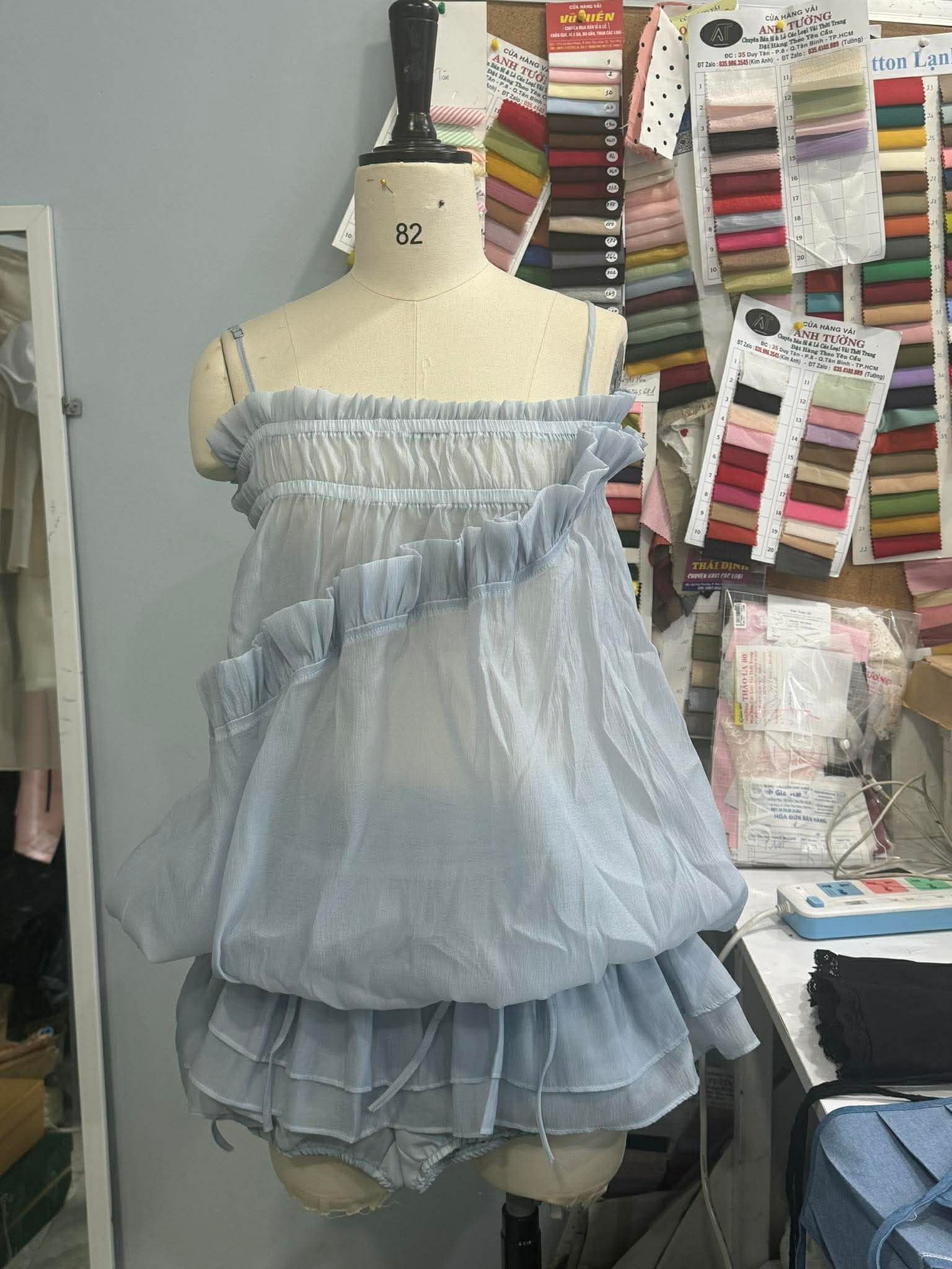  CLÉLIE Áo kiểu nữ áo babydoll hai dây phối bèo tầng Gwen Top 