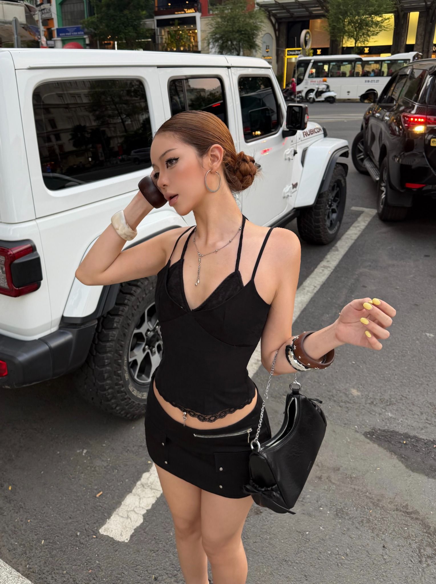  CLÉLIE Áo kiểu nữ hai dây ôm body phối ren Ariel Top 