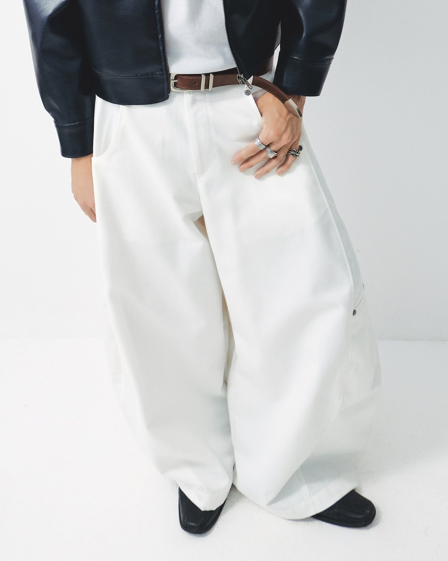 COCOON KAKHI PANTS