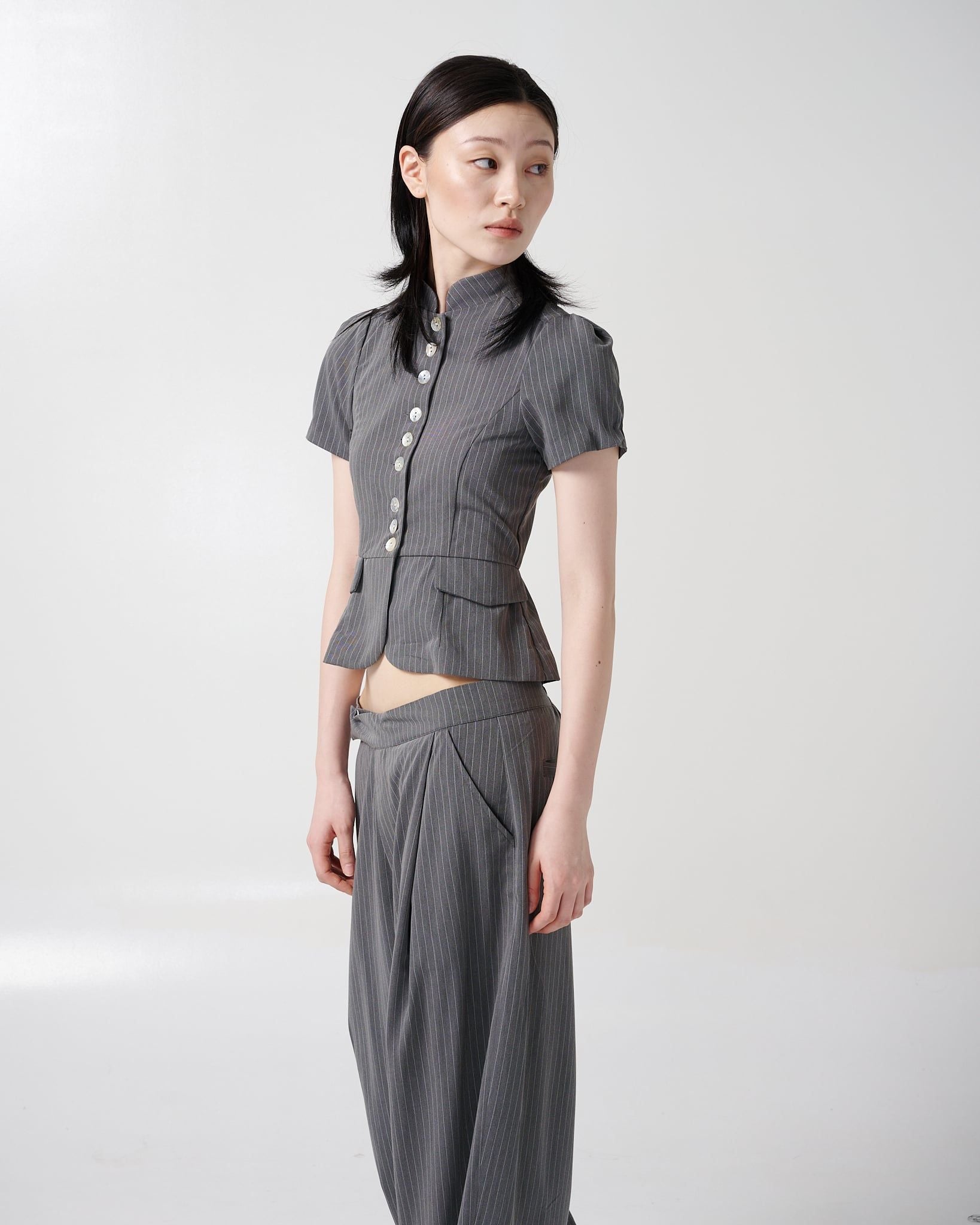 TAILORED SCULPT TOP