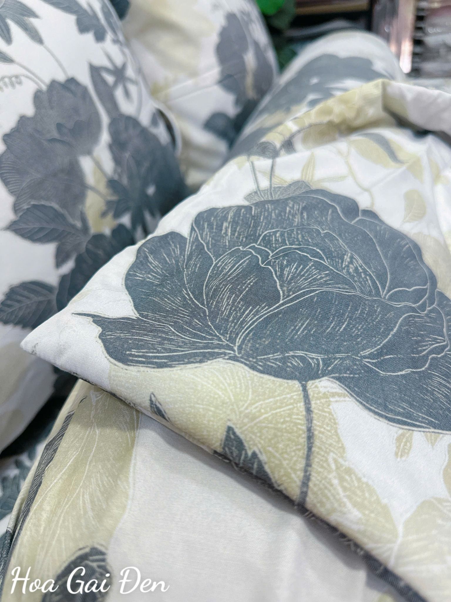  Tencel Hoa Gai Đen 