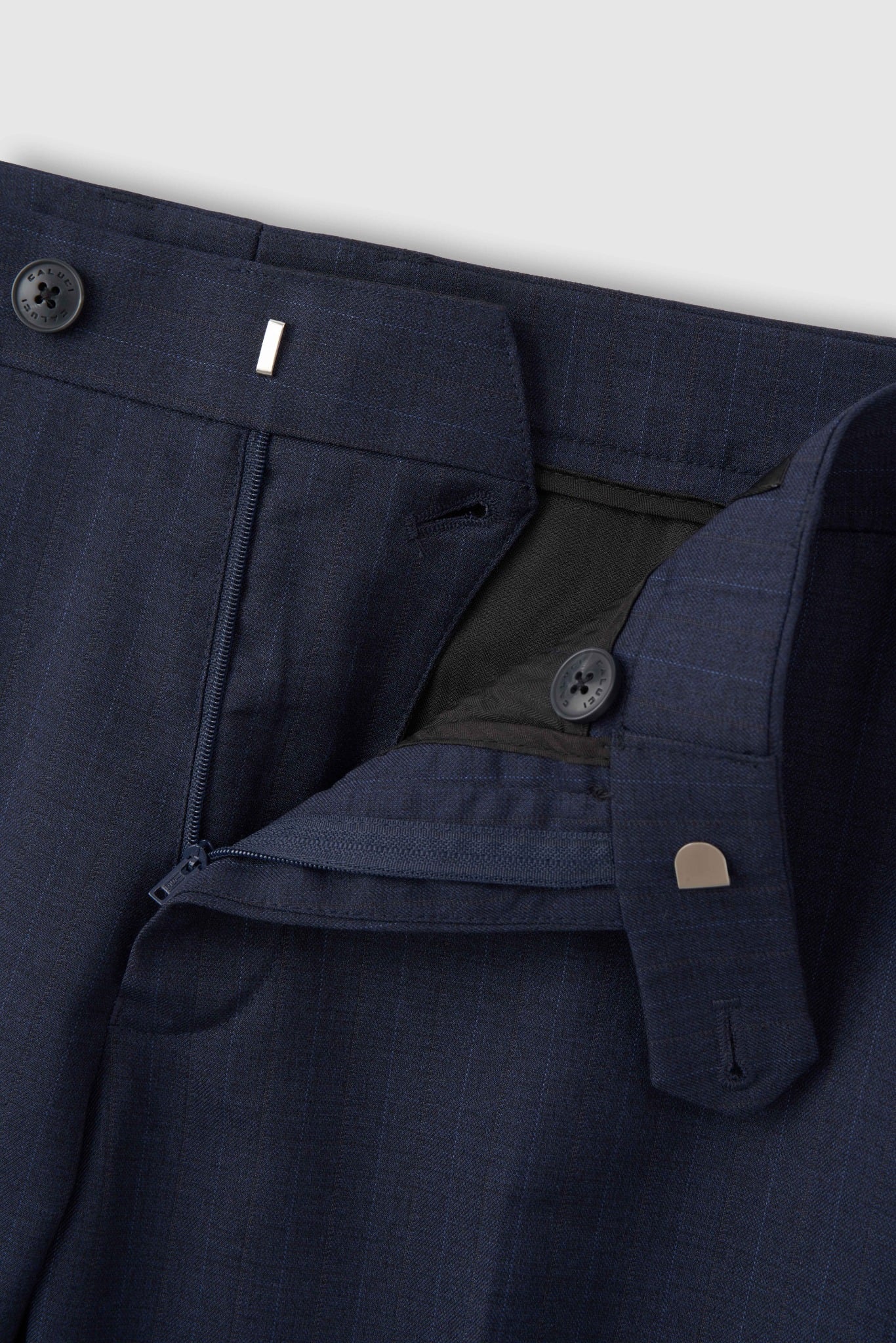 Quần âu nam CALUCI MTR090C