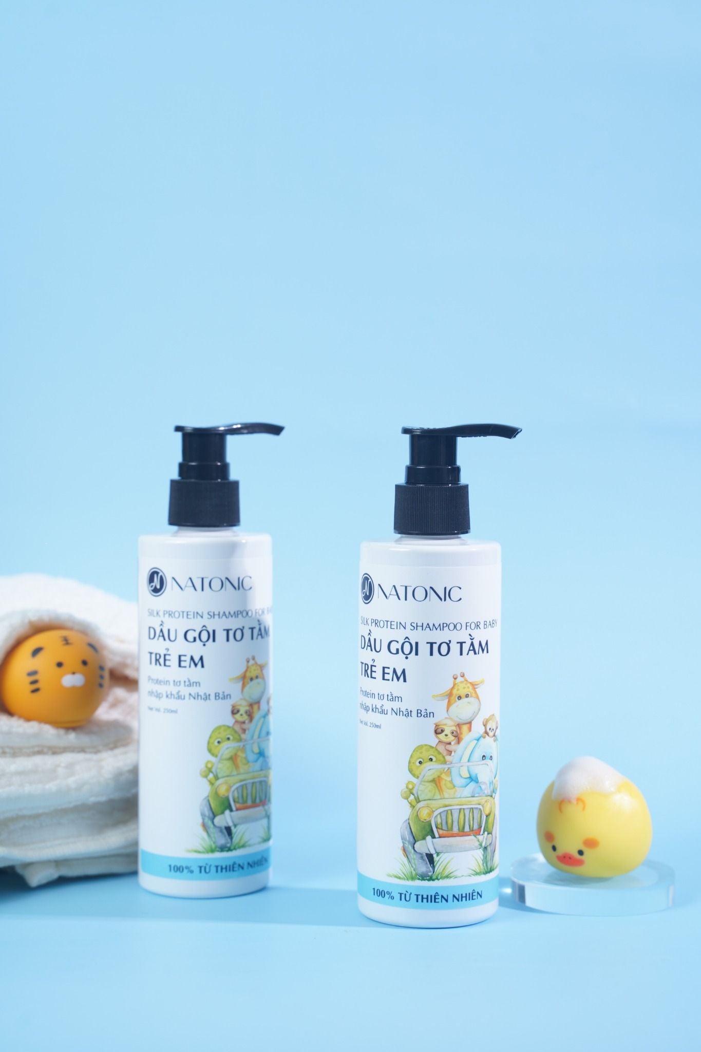  Dầu gội Tơ Tằm trẻ em Natonic - 100% từ thiên nhiên, sạch gàu, không cay mắt - Chai vòi nhấn 250ml 