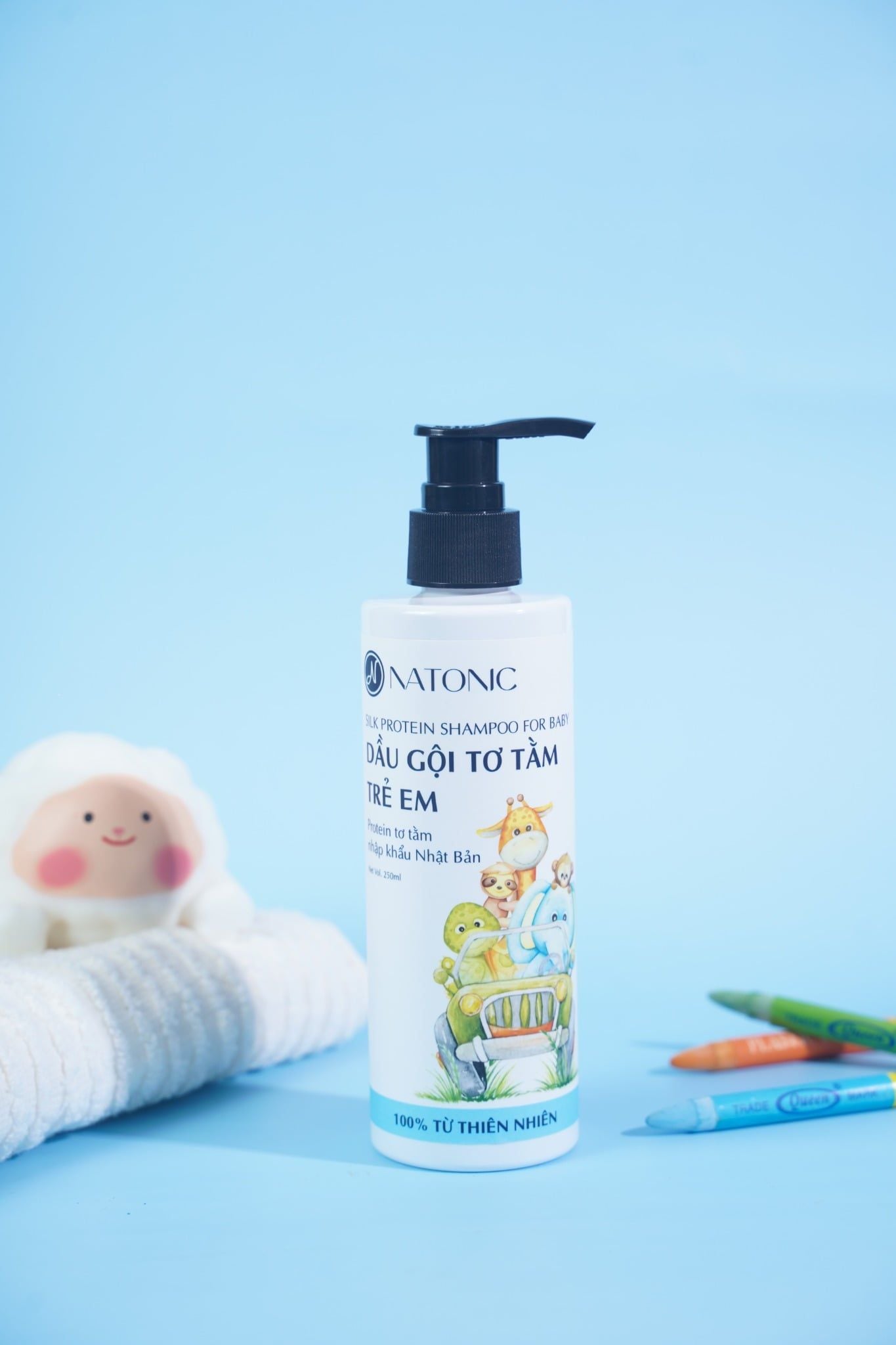  Dầu gội Tơ Tằm trẻ em Natonic - 100% từ thiên nhiên, sạch gàu, không cay mắt - Chai vòi nhấn 250ml 