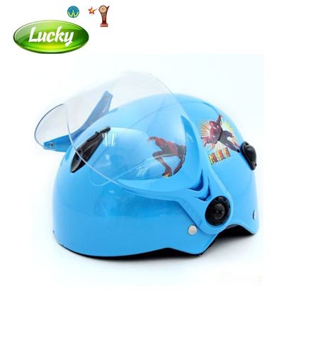 Nón bảo hiểm trẻ em màu xanh có kính