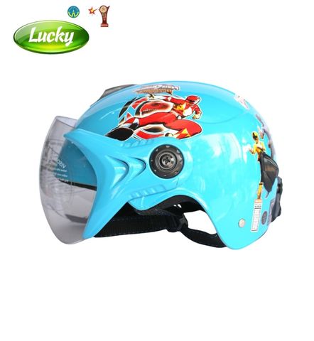 Nón bảo hiểm trẻ em có kính