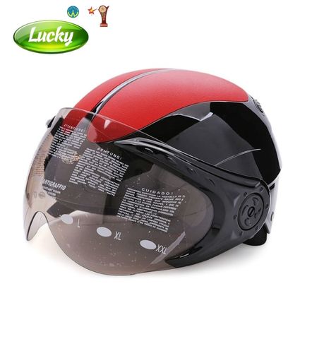 Nón bảo hiểm đen sọc đỏ có kính