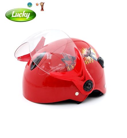 Nón bảo hiểm trẻ em đỏ có kính