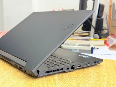  Asus TUF Gaming FA507NUR-LP101W R7-7435HS /RAM 16GB /SSD 512GB /Nvidia RTX 4050 6GB 15,6" FHD IPS 144Hz Win11 