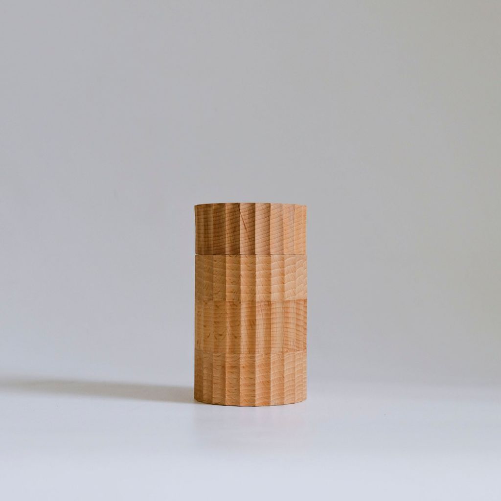 Hũ gỗ đựng trà kihowa hình tháp trụ