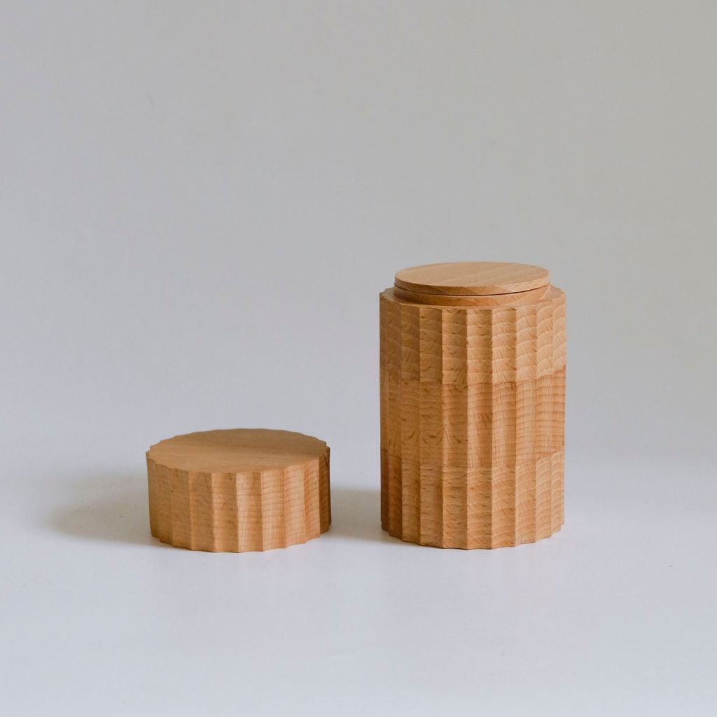 Hũ gỗ đựng trà kihowa hình tháp trụ