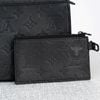 Túi đeo Louis Vuitton Gaston Wearable Wallet Monogram Shadow size 22