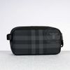 Clutch Burberry Double Zip Washbag in Nova Check Canvas size 25