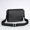 Túi đeo Louis Vuitton District Messenger PM Infini size 25 (NEW SS, Code Chip)