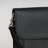 Clutch Louis Vuitton Belaia Noir Taiga size 25
