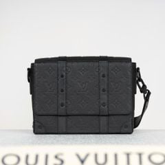 Túi đeo Louis Vuitton Soft Trunk Noir Taurillon (Đen) size 24