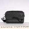 Túi Louis Vuitton Steamer Messenger Monogram Shadow (Code chip - NEW SS)