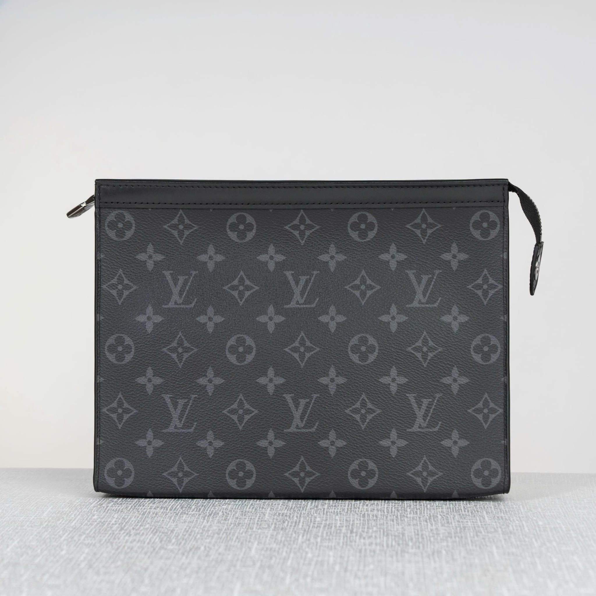 Clutch /Pouch Louis Vuitton Pochette Voyage MM Monogram Eclipse size 26