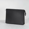 Clutch Louis Vuitton Voyage MM Noir Taiga size 27