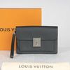 Clutch Louis Vuitton Belaia Noir Taiga size 25