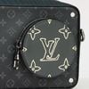 Túi đeo Louis Vuitton Black Volga on Strap size 22