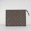 Clutch /Pouch Louis Vuitton Poche Toilette 26 Monogram Ebene size 25