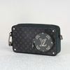 Túi đeo Louis Vuitton Black Volga on Strap size 22