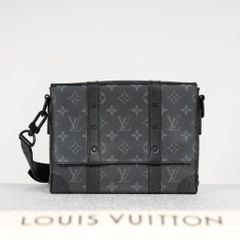 Túi đeo Louis Vuitton Soft Trunk  Monogram Eclipse (Đen) size 24 (NEW SS)