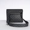 Túi đeo Louis Vuitton Taigarama Eclipse Messenger (Đen)