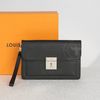 Clutch Louis Vuitton Belaia Noir Taiga size 25