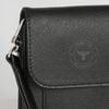 Clutch Louis Vuitton Belaia Noir Taiga size 25