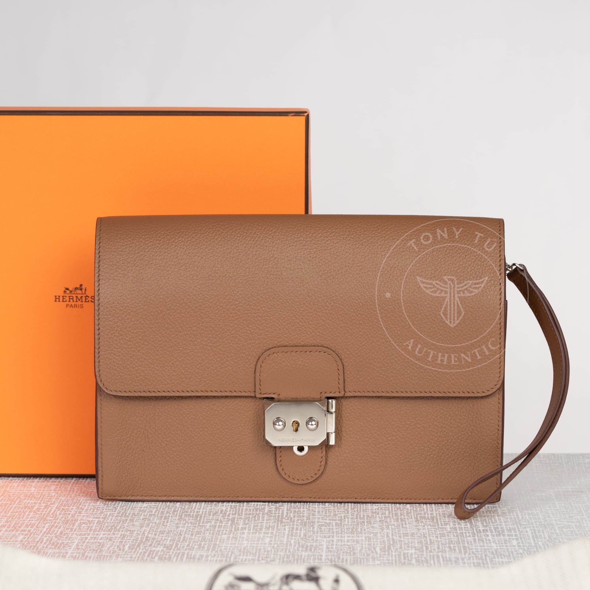 Clutch Hermès Sac à Dépêches Alezan Barenia size 24