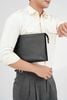 Clutch Louis Vuitton Pochette Voyage MM Noir Taiga (Đen)