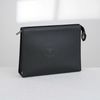 Clutch Louis Vuitton Pochette Voyage MM Noir Taiga (Đen)