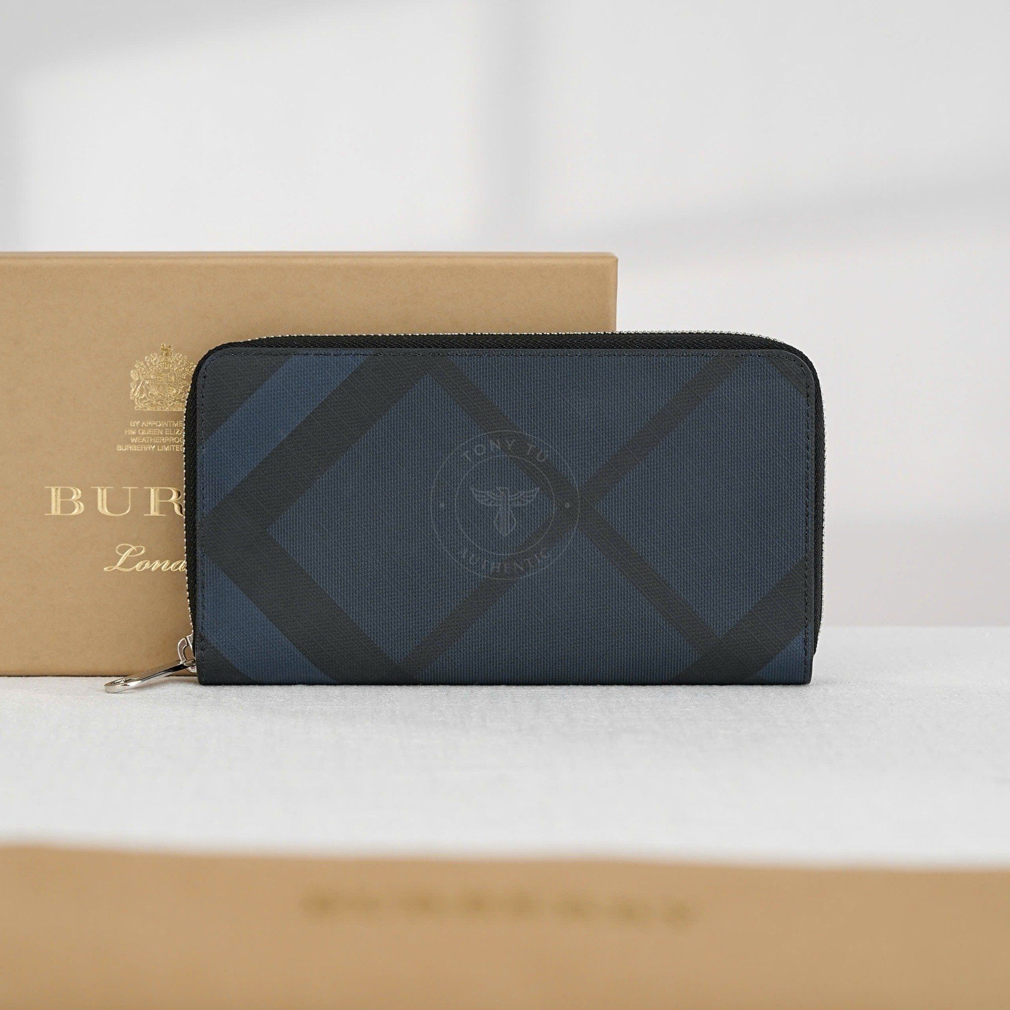 Ví dài Burberry Nova Check