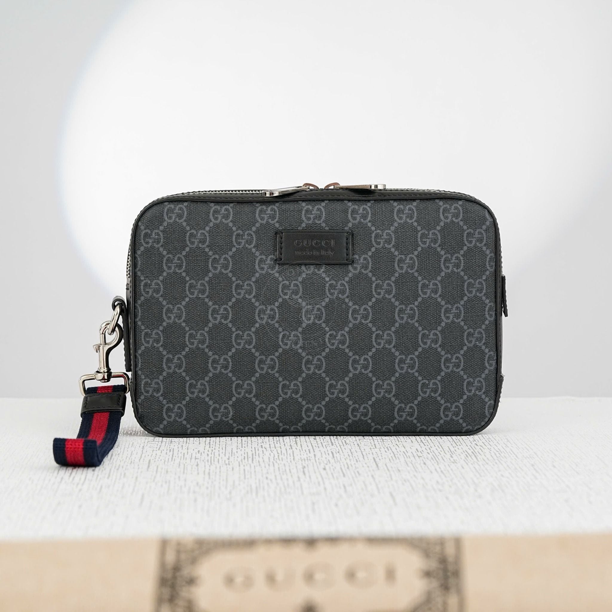 Clutch Gucci GG Neo Supreme Monogram Canvas / Cowhide