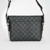 Túi đeo Louis Vuitton Messenger PM Voyager Monogram Eclipse